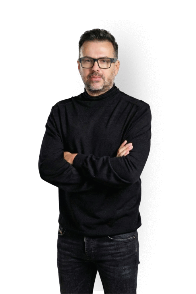 foto jose slider quienes somos 1040 x 1560 px - Agencia PHI